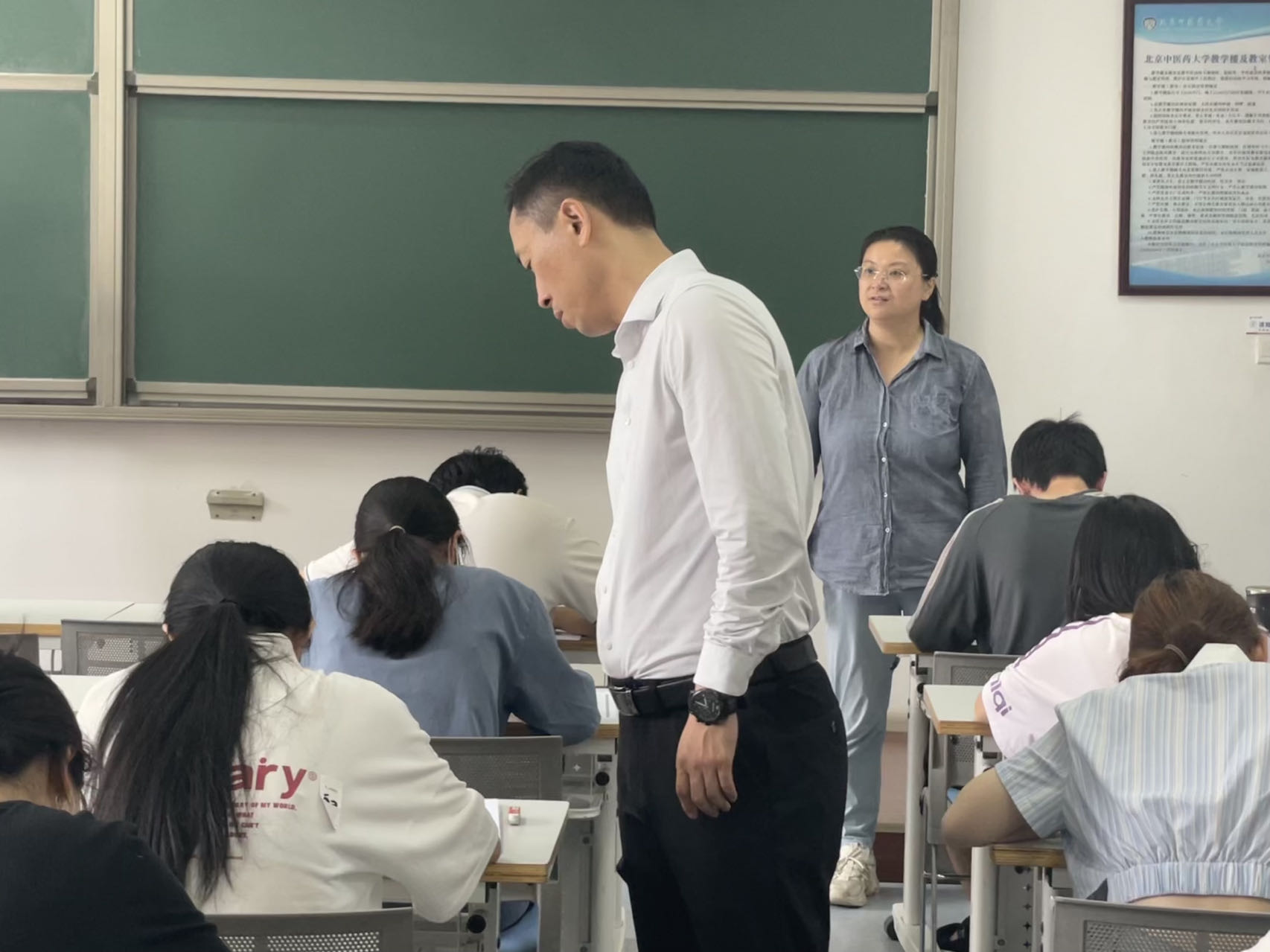 1687826522745079733.jpg 永利ylg官网开展2023年春季学期期末考试巡查工作1.jpg
